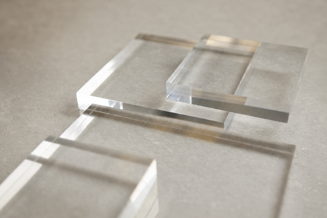 Square Clear Lucite Gallery Blocks (1" Height/Thickness)